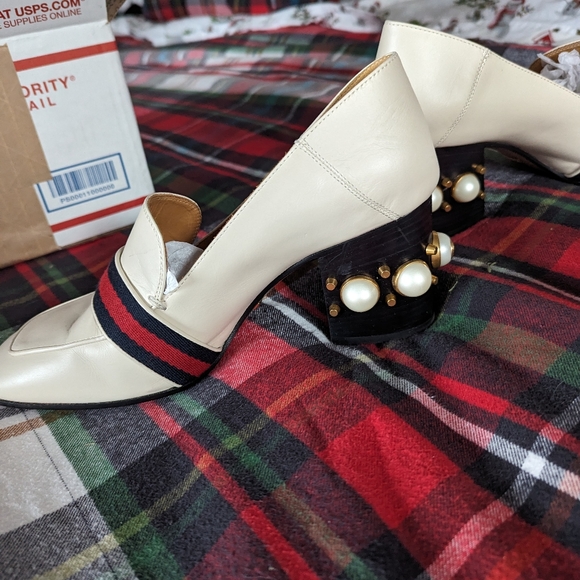 Gucci pearl loafers - Picture 4 of 6